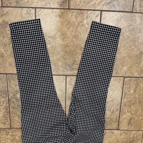 Women’s old navy pixie anklet pants size 14 - Picture 3 of 11